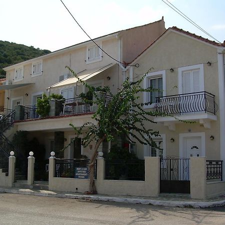 Starvillas Apartments And Studios Agia Efimia Eksteriør billede